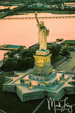 NYC Helicopter flt 8-19-09573-denoise